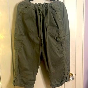 Crop Olive Green Pants